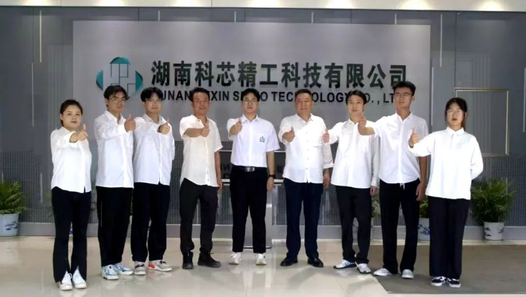 观潮的螃蟹丨大学生创业在这里“望”见未来